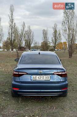 Седан Volkswagen Jetta 2018 в 