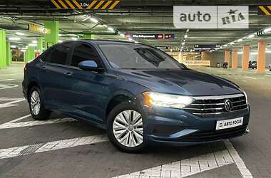 Седан Volkswagen Jetta 2019 в Киеве