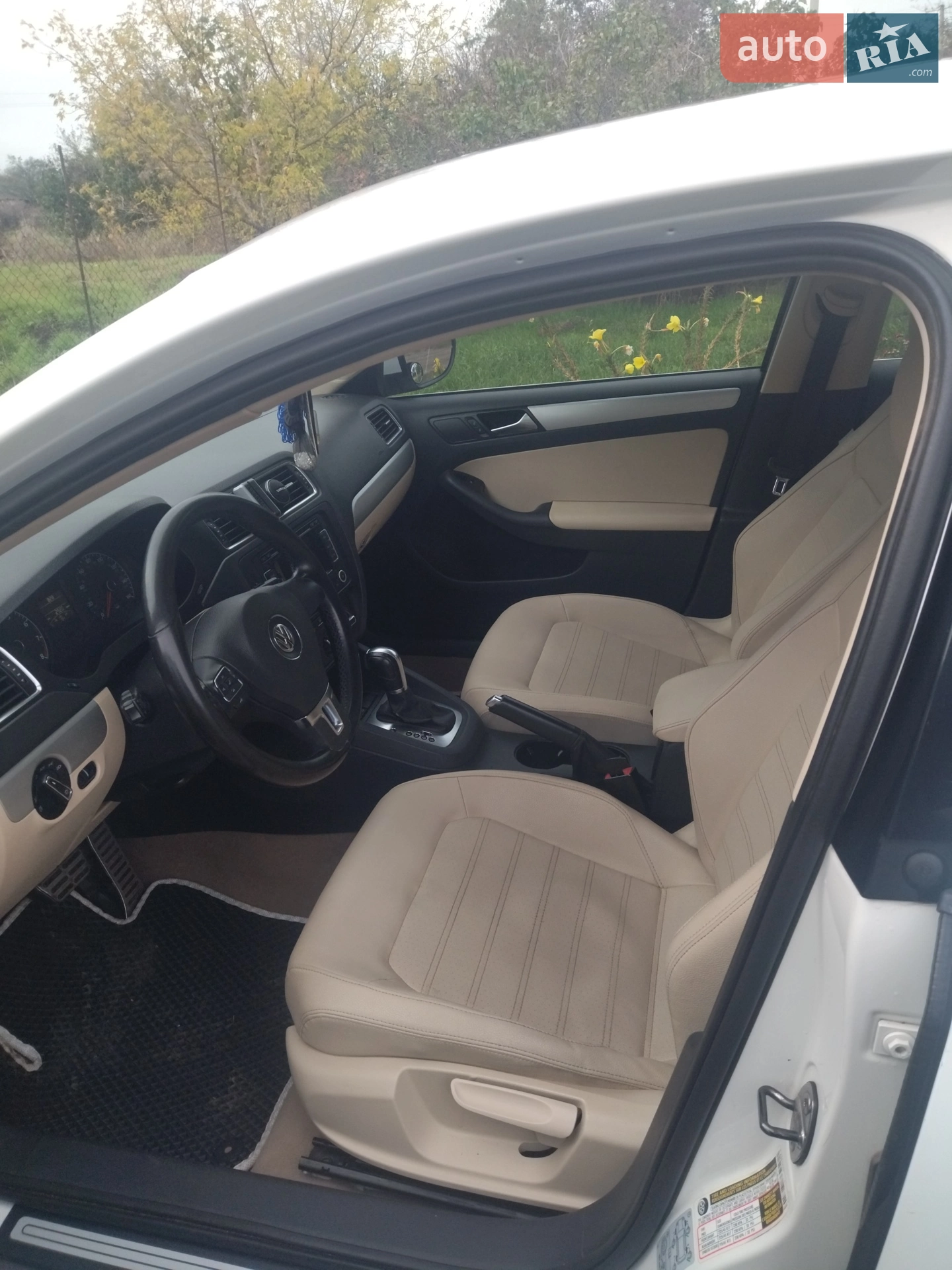 2011 Volkswagen Jetta - мініатюра 2