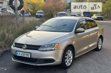 Седан Volkswagen Jetta 2013 в Киеве