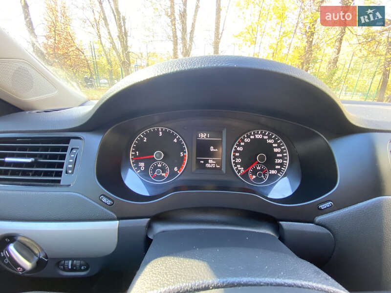Седан Volkswagen Jetta 2014 в Умані фото 33 Седан Volkswagen Jetta 2014 в Умані