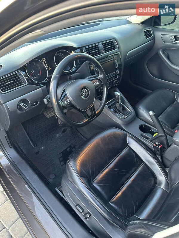 Седан Volkswagen Jetta 2014 в Львові фото 13 Седан Volkswagen Jetta 2014 в Львові