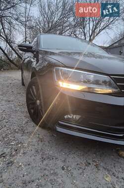 Седан Volkswagen Jetta 2015 в Киеве