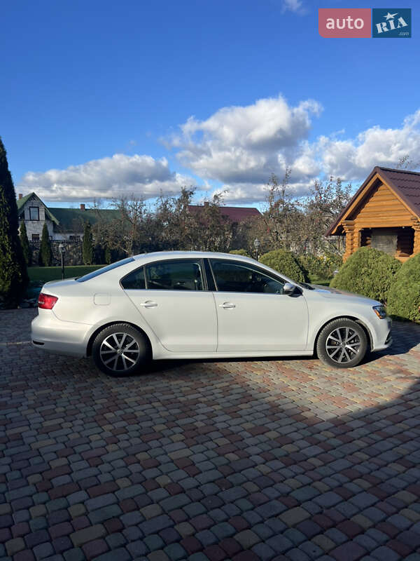 Седан Volkswagen Jetta 2017 в Луцьку