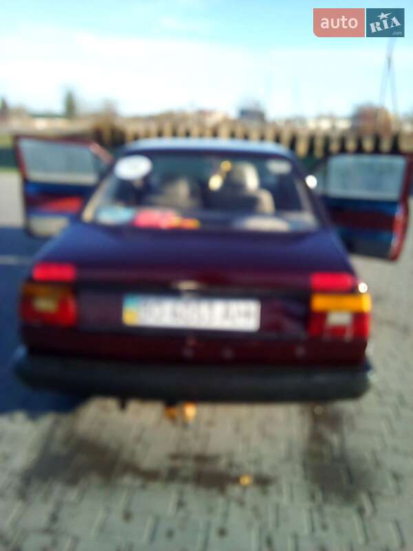 Седан Volkswagen Jetta 1985 в Каменке-Бугской