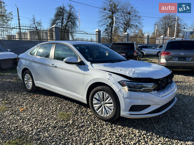 Седан Volkswagen Jetta 2019 в Стрию