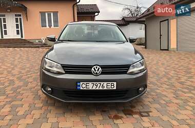 Седан Volkswagen Jetta 2011 в Чернівцях