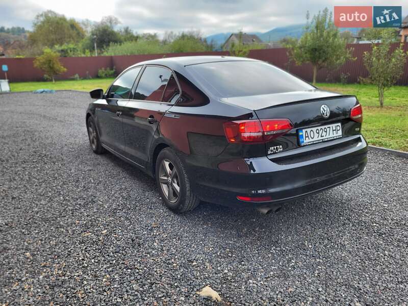 Седан Volkswagen Jetta 2015 в Перечині