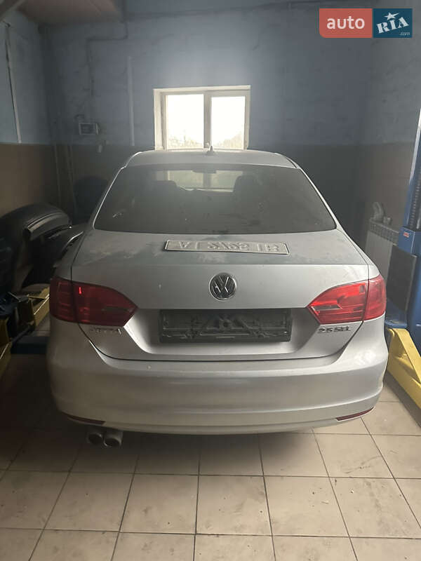 Седан Volkswagen Jetta 2011 в Києві