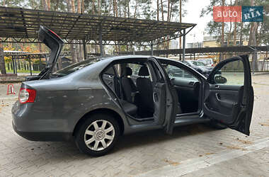 Седан Volkswagen Jetta 2007 в Киеве