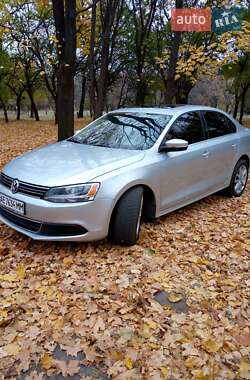 Седан Volkswagen Jetta 2013 в Дніпрі