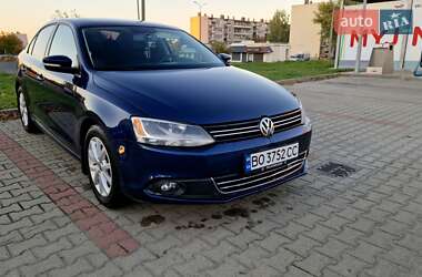 Седан Volkswagen Jetta 2014 в Тернополі