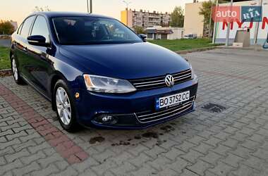 Седан Volkswagen Jetta 2014 в 