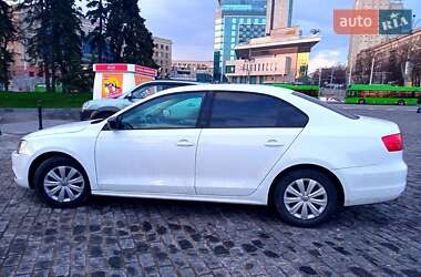 Седан Volkswagen Jetta 2014 в Харькове