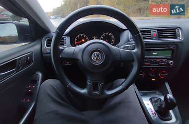 Седан Volkswagen Jetta 2014 в Дніпрі