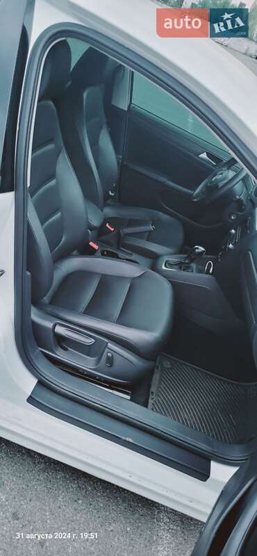 Седан Volkswagen Jetta 2014 в Киеве