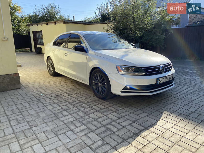 Седан Volkswagen Jetta 2016 в Сумах