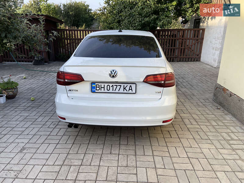 Седан Volkswagen Jetta 2016 в Сумах