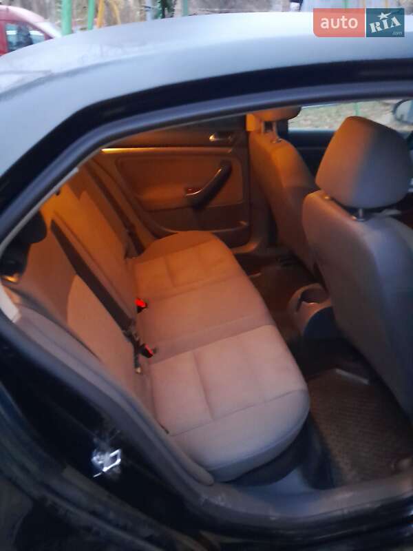 Седан Volkswagen Jetta 2008 в Тернополе