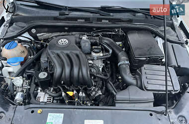 Седан Volkswagen Jetta 2015 в 