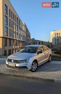 Седан Volkswagen Jetta 2014 в Львове