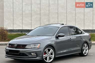 Седан Volkswagen Jetta 2016 в Киеве