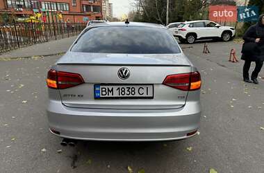 Седан Volkswagen Jetta 2015 в Киеве