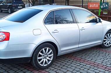 Седан Volkswagen Jetta 2010 в Богородчанах