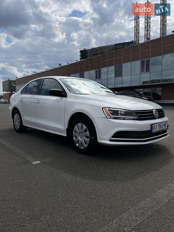 Седан Volkswagen Jetta 2016 в Києві