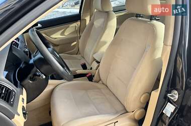 Седан Volkswagen Jetta 2006 в Хмельницком