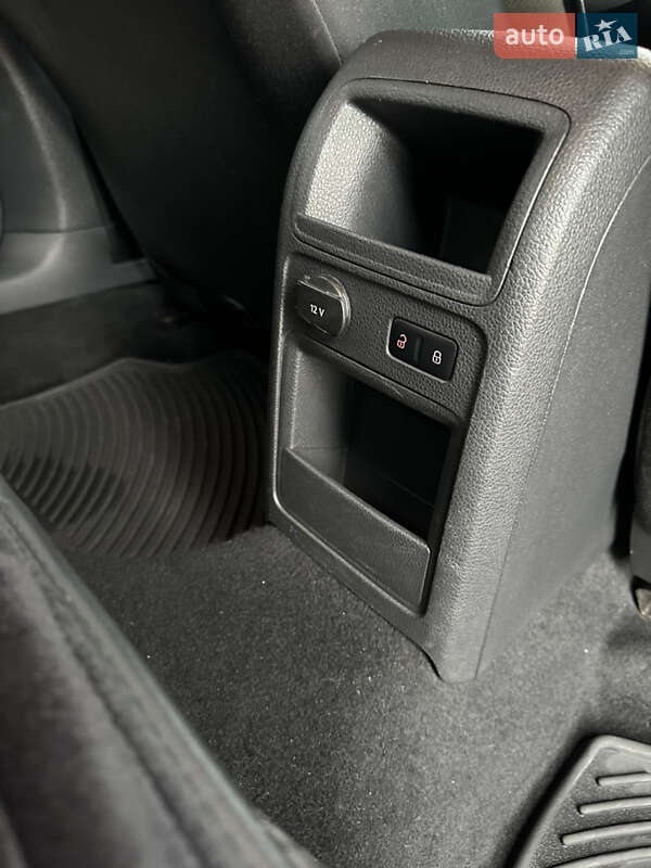 Седан Volkswagen Jetta 2013 в Кіцмані фото 11 Седан Volkswagen Jetta 2013 в Кіцмані