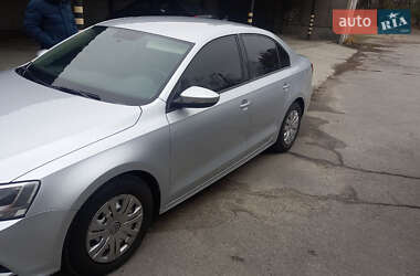 Седан Volkswagen Jetta 2016 в 