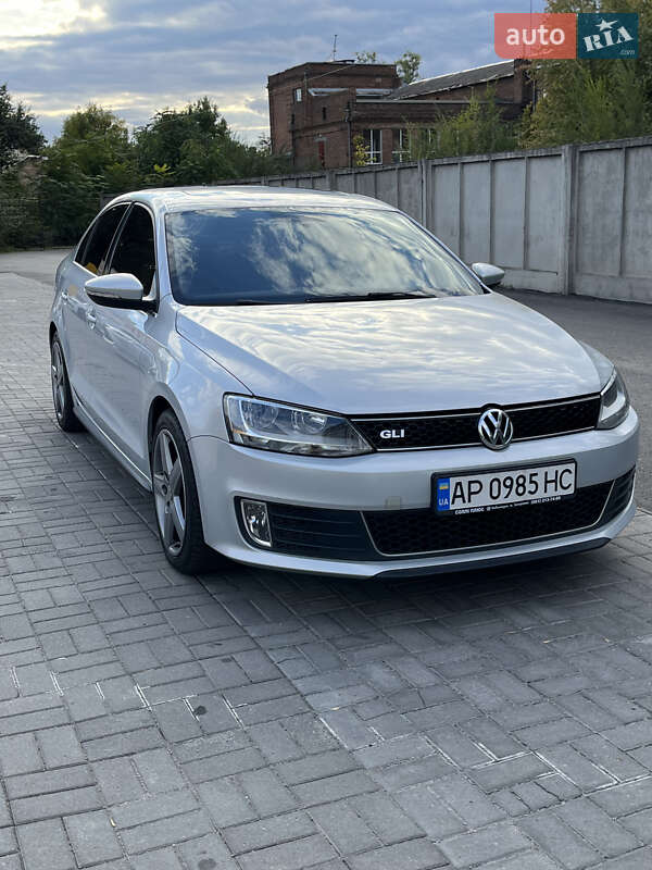 Седан Volkswagen Jetta 2012 в Запоріжжі