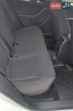 Седан Volkswagen Jetta 2016 в 