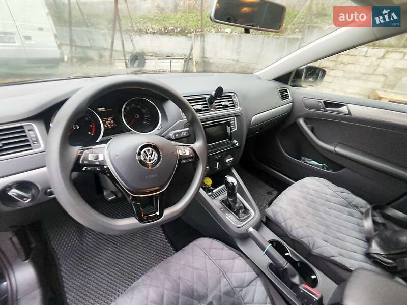 Седан Volkswagen Jetta 2017 в Києві