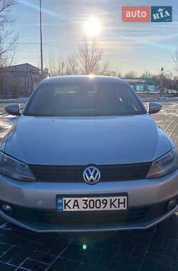 Седан Volkswagen Jetta 2012 в Києві