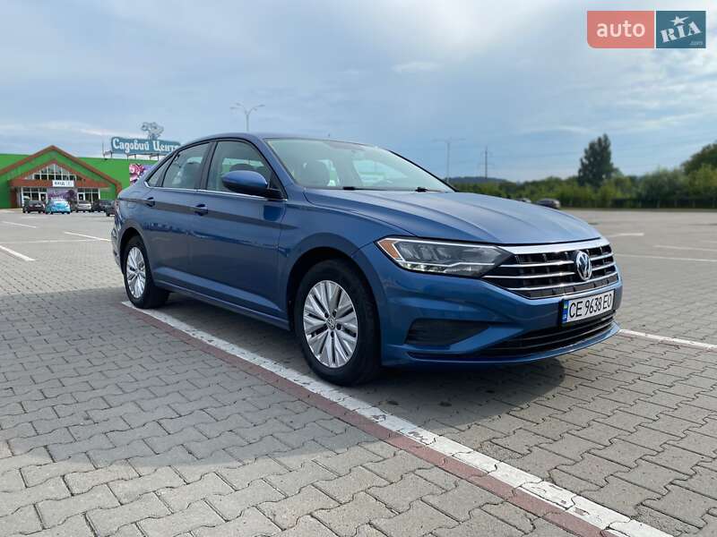 Седан Volkswagen Jetta 2020 в Чернівцях