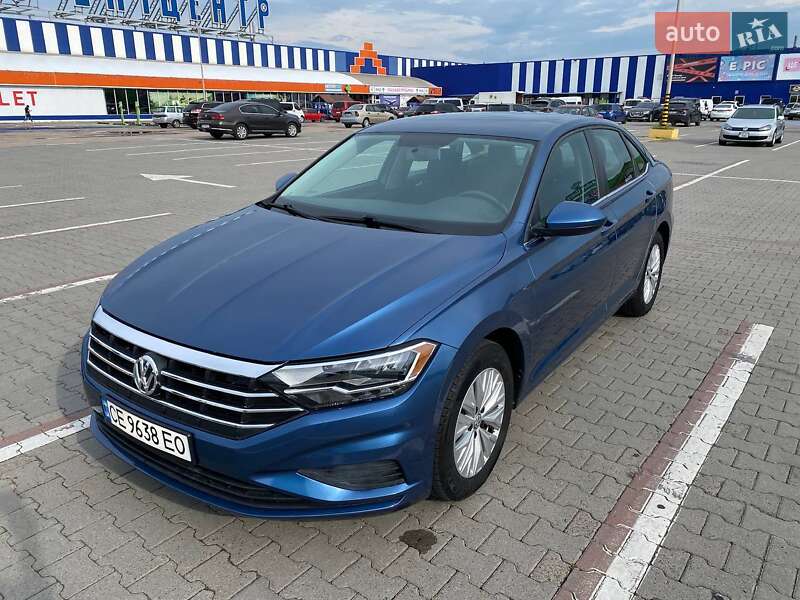 Седан Volkswagen Jetta 2020 в Чернівцях
