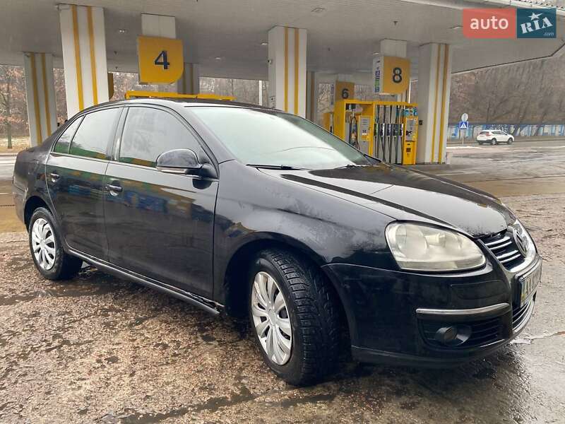 Седан Volkswagen Jetta 2008 в Киеве