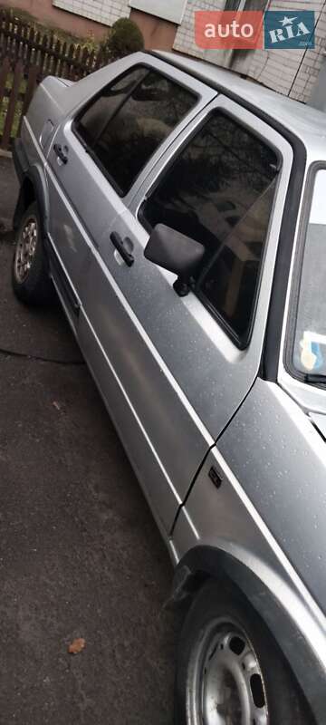 Седан Volkswagen Jetta 1985 в Львові