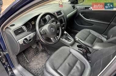 Седан Volkswagen Jetta 2012 в Запоріжжі