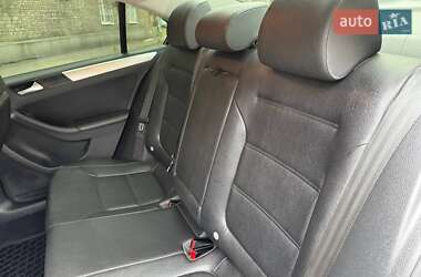 Седан Volkswagen Jetta 2012 в Запоріжжі