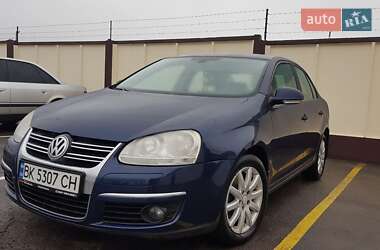 Седан Volkswagen Jetta 2008 в Ровно