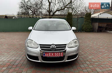 Седан Volkswagen Jetta 2006 в Хороле