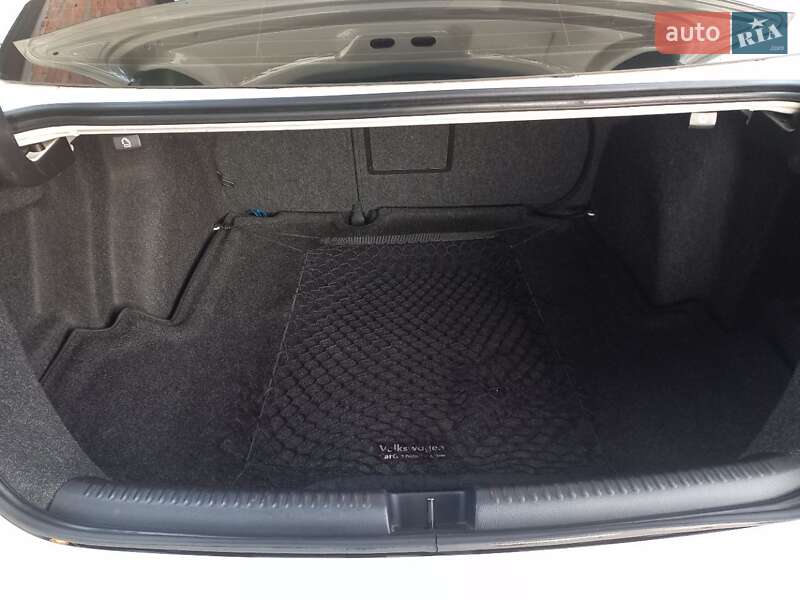 Седан Volkswagen Jetta 2013 в Знаменке