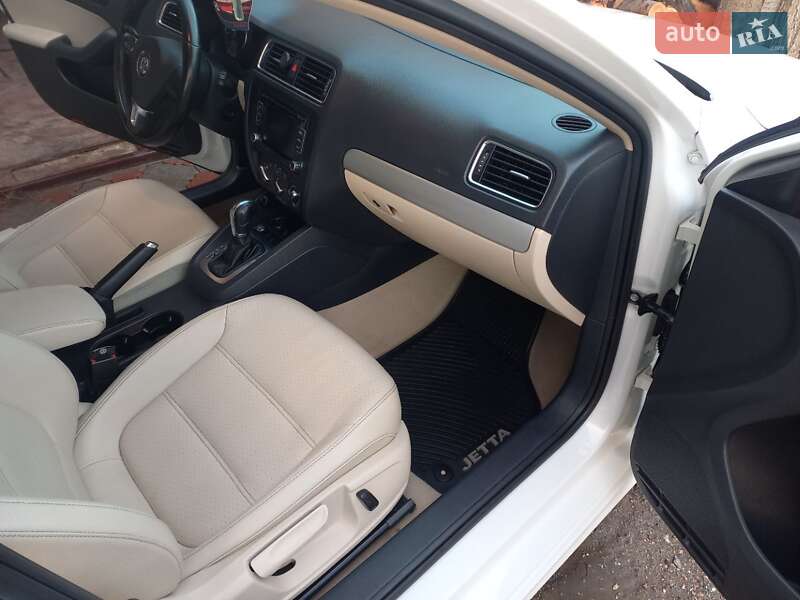 Седан Volkswagen Jetta 2013 в Знаменке