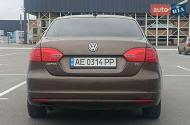 Седан Volkswagen Jetta 2014 в 