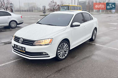 Седан Volkswagen Jetta 2016 в Киеве