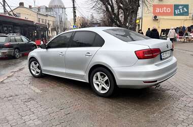 Седан Volkswagen Jetta 2015 в 