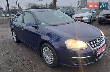 Седан Volkswagen Jetta 2006 в Луцьку